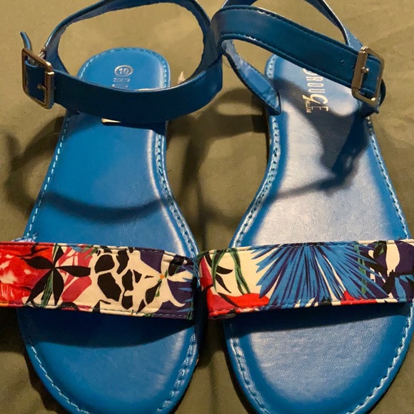 Rouge Helium Shoes - New Super Cute Sandals Size 10